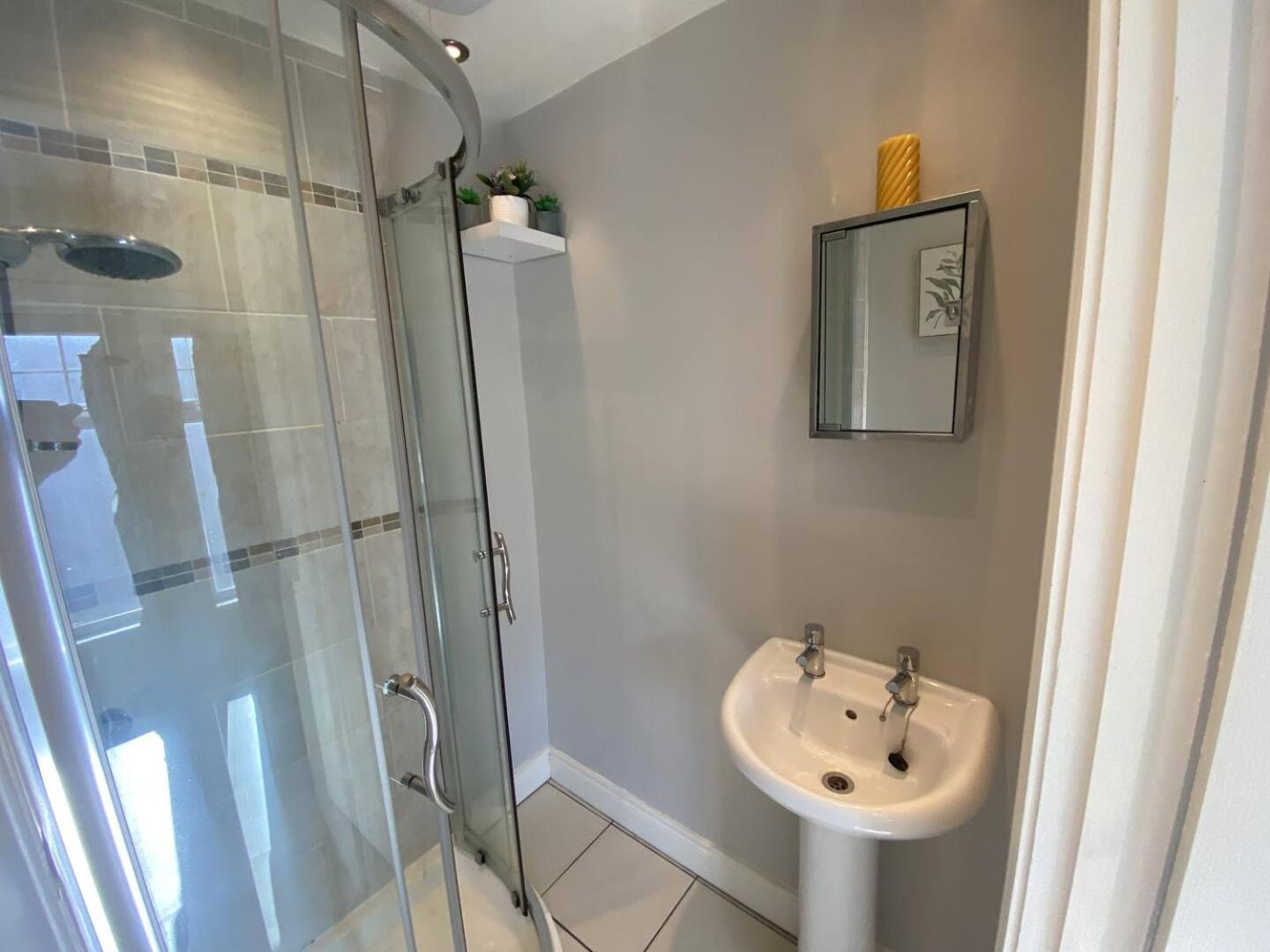 Вілла 2Br Cozy Duplex Белфаст Екстер'єр фото