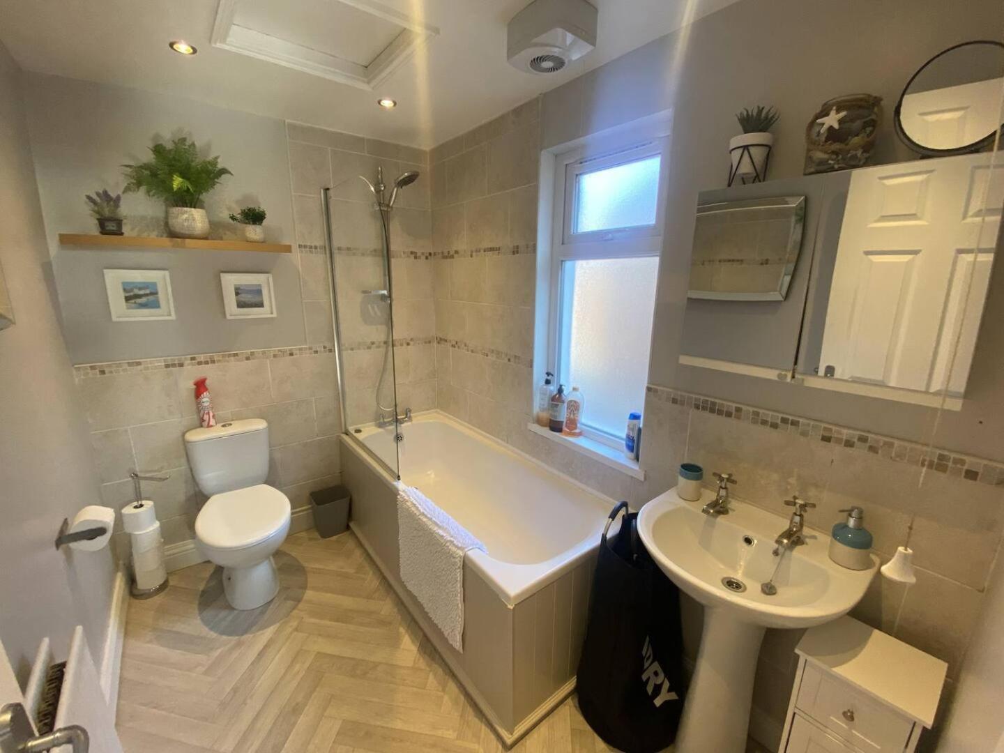 Вілла 2Br Cozy Duplex Белфаст Екстер'єр фото